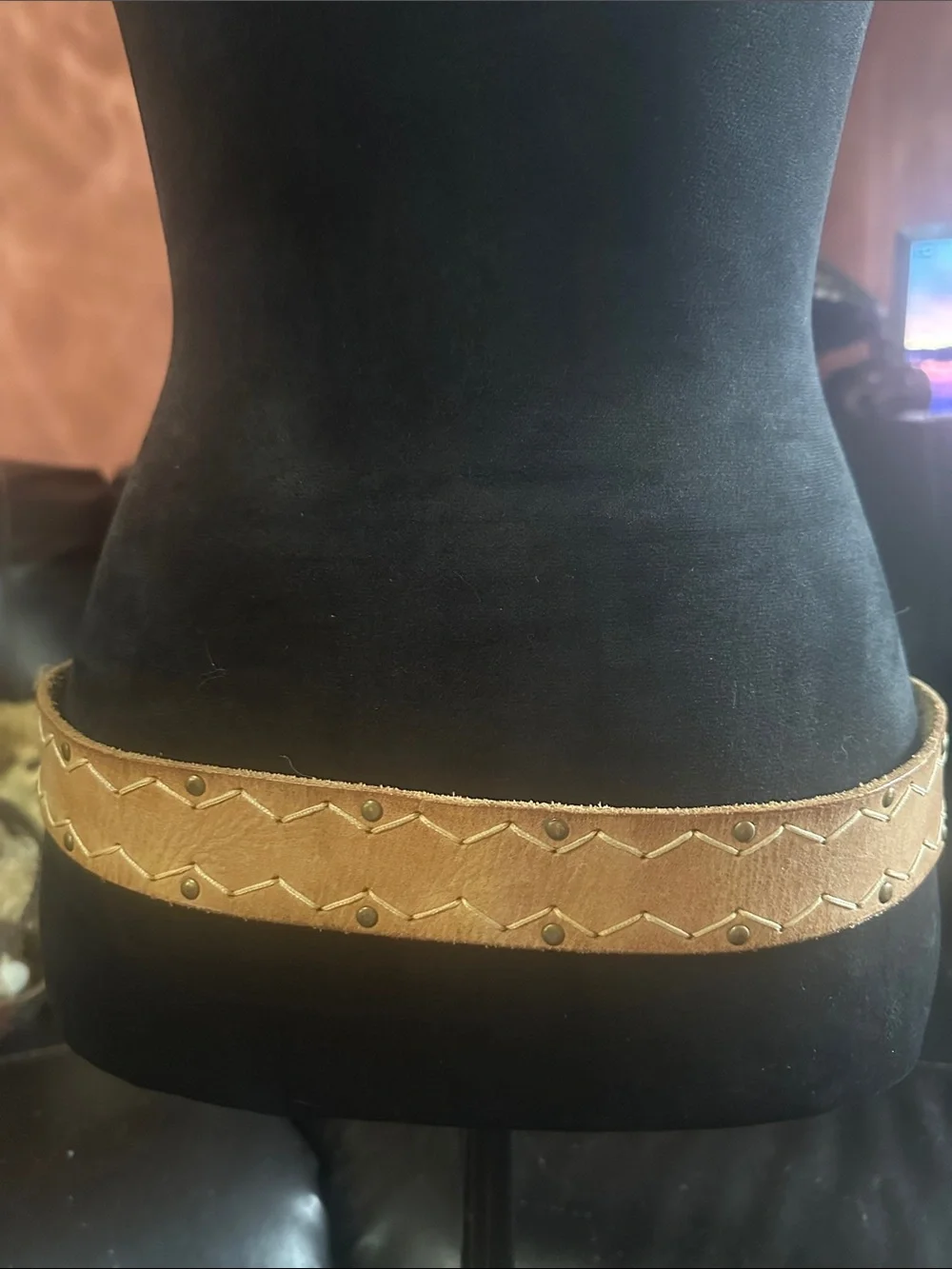 Women's Tan Leather Western Belt with Oval Buckle